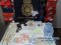 La Policía Nacional desmantela un punto de venta de droga de MDMA y 'speed' y detiene a dos personas