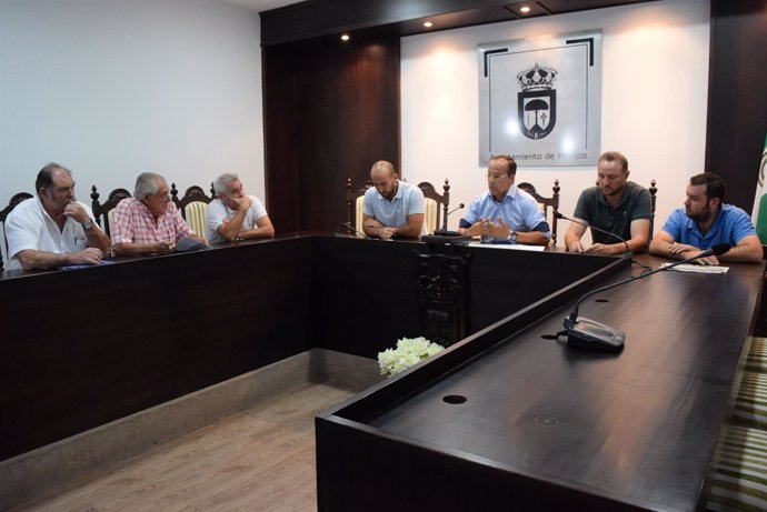 Asistentes a la reunión de la Recogida de Yeguas de Hinojos.