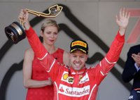 Vettel renueva tres años con Ferrari