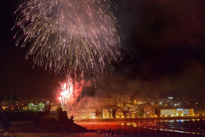 Fuegos  artificiales de los Santos Mártires  2016