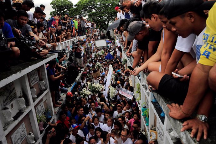 Funeral por el joven filipino Kian de los Santos