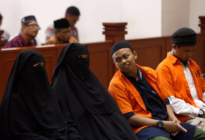 Juicio contra la islamista indonesia Dian Yulia Novi