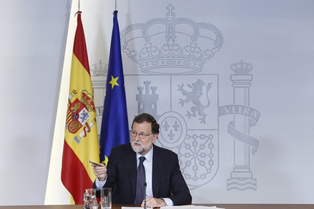 Rajoy compadece en Moncloa.