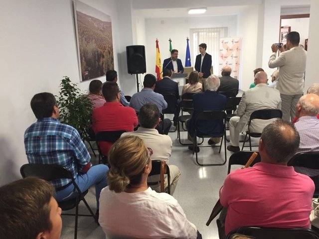 Inauguración de la Casa de la Agricultura de Ibros.