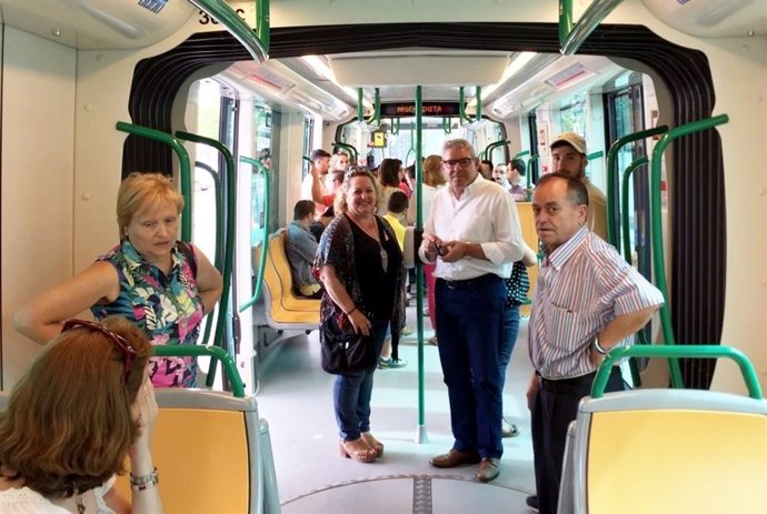 El metro, en la avenida de la Argentinita