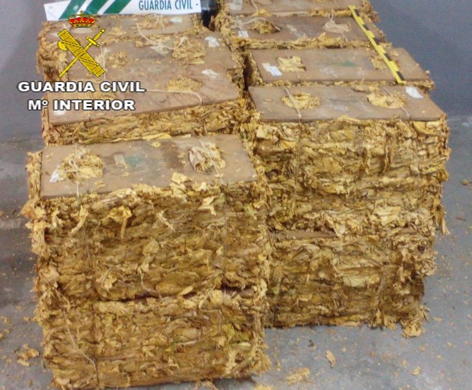                              Furgoneta Cargada Con 810 Kilogramos De Tabaco 