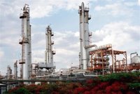 Pemex dice está garantizado abasto combustibles en México tras paso huracán Harvey