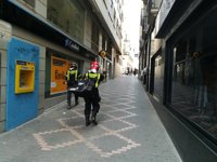 Investigan la procedencia de un sobre con "polvo amarillo" hallado en la UNED de Mérida