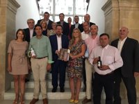 Sánchez Haro anima a las cooperativas de Baeza (Jaén) a continuar produciendo aceite de oliva de alta calidad