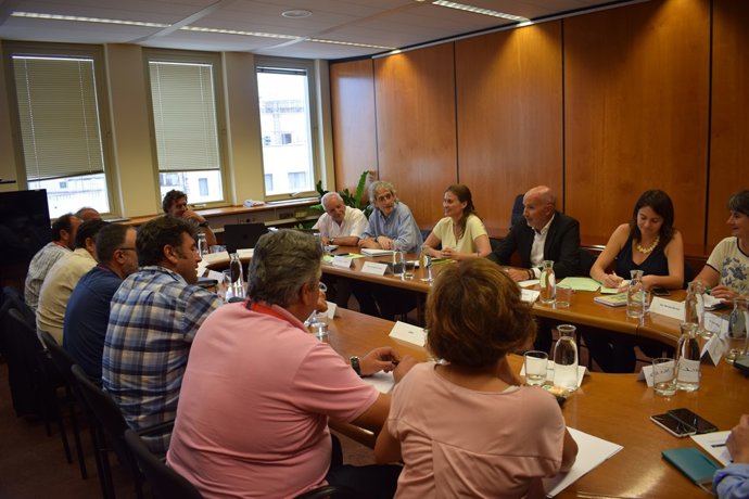 Reunió de l'consellera Meritxell Serret amb productors