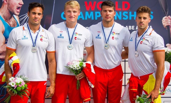 Marcus Walz, Cristian Toro y medallistas en el Mundial de Piraguismo de Racice 