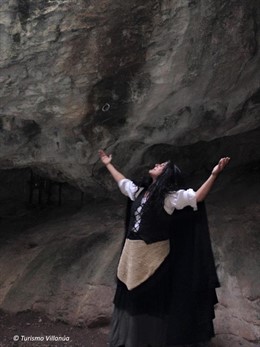 Recreación en la cueva de las Güixas