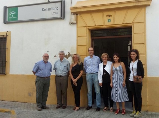 Visita al centro de salud de Lopera.