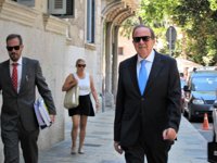 Un ex empleado de Cursach afirma haber visto una fotografía de contenido sexual de Rodríguez en una fiesta en Puntiró