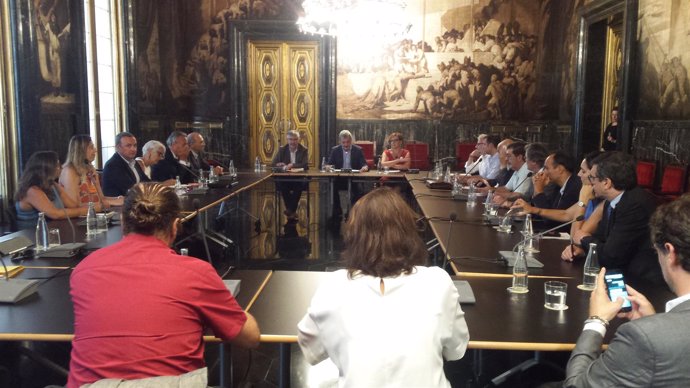 Reunión de seguimiento de agentes económicos de Barcelona tras el atentado