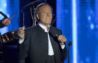 El valenciano Javier Sánchez presentará una demanda de paternidad a Julio Iglesias tras obtener la prueba de ADN