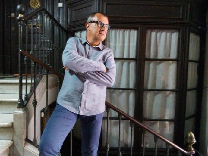 El escritor y periodista Rafael Vallbona