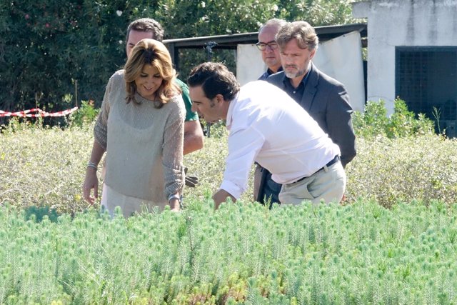 Susana Díaz, hoy junto a José Fiscal en un vivero