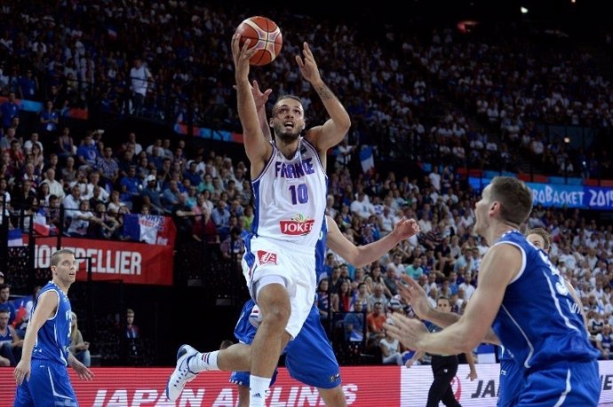 Fournier en el Francia - Finlandia del Eurobasket 2015
