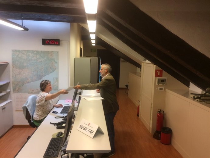 El portaveu d'Cs en el Parlament, Carlos Carrizosa, en el registre de la càmera