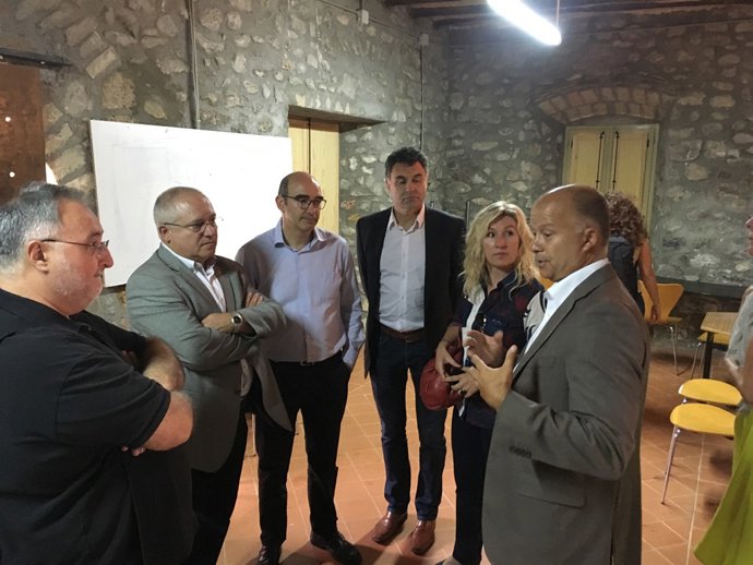 L.Puig, en la seva visita al Palau Abacial del Pont de Suert
