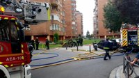 Una herida, varios atendidos por humo y 27 vehículos afectados en el fuego en Valladolid