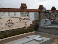 El Colectivo de Familiares de Caídos en Rusia condena las pintadas en las tumbas de las Brigadas Internacionales