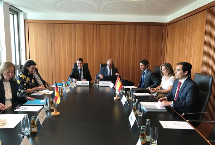 El secretario de Estado de Seguridad, José Antonio Nieto, y su homóloga alemana