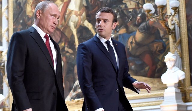 Emmanuel Macron y Vladimir Putin 