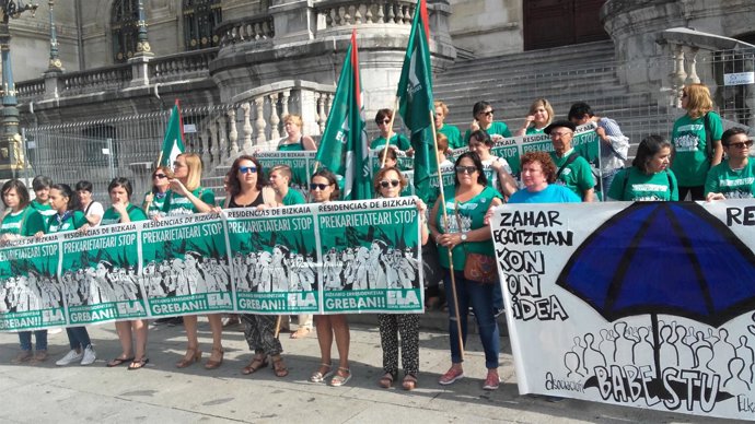 Concentración de trabajadoras de las residencias