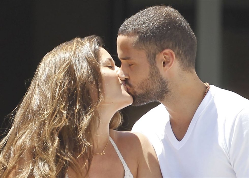 La romántica felicitación del futbolista Mario Suárez a su mujer