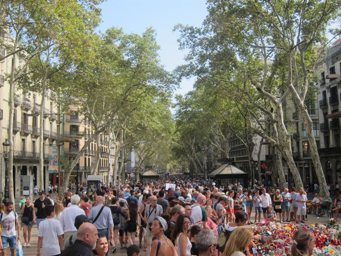 Imagen de la Rambla de Barcelona este sábado            