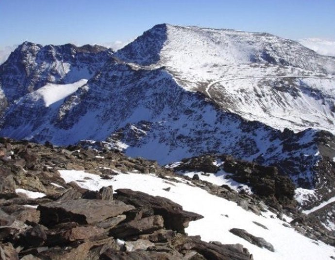 Curso de geología en la Escuela de Turismo Rural y Naturaleza