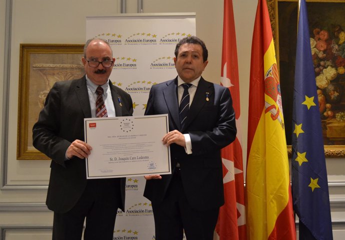 Recogida del premio. 