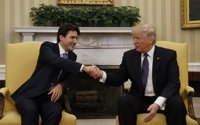 Trump y Trudeau muestran su esperanza de que se logre un acuerdo sobre el TLCAN antes de fin de año