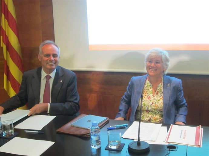 El secr.Lluís Baulenas y la consellera C.Ponsatí