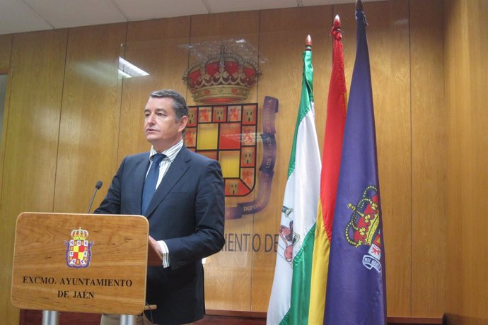 Antonio Sanz en la rueda de prensa.