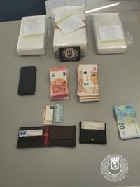 Dos detenidos en Ciudad Lineal con más de 4 kilos de cocaína durante un traquicheo