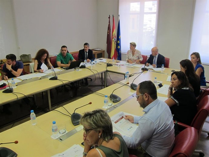  Arroyo Y Carrillo Presiden La Reunión Con Las Direcciones Generales