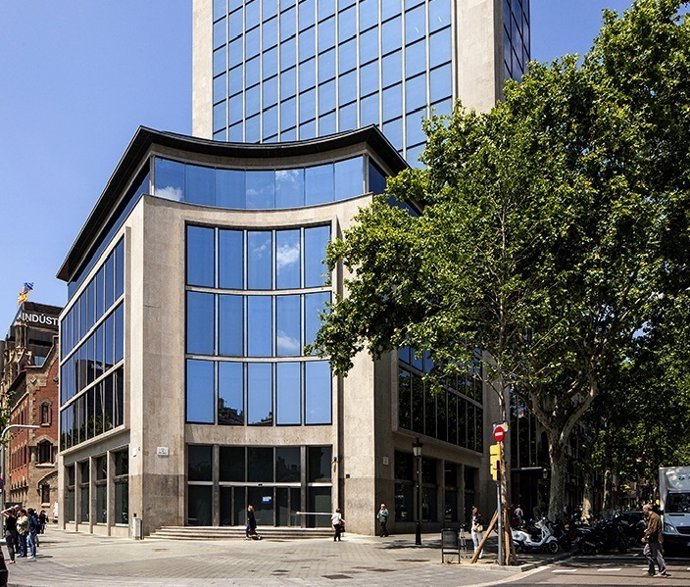 Edificio en el que se ubicará la Casa Seat en Barcelona