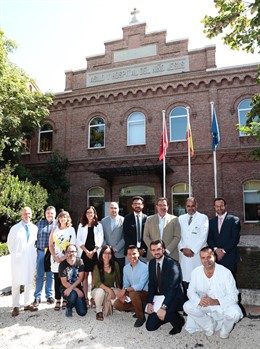 Médicos del Hospital Infantil Niño de Jesús que operaron a 123 niños en Guinea