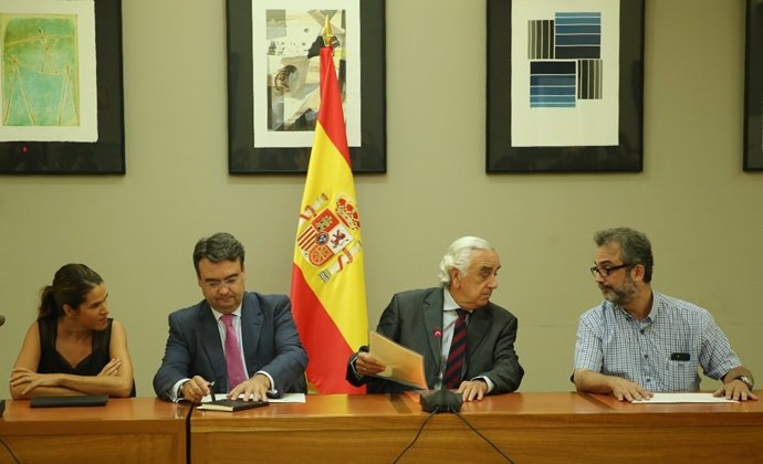 Marcos Peña entrega el laudo a las partes en Madrid