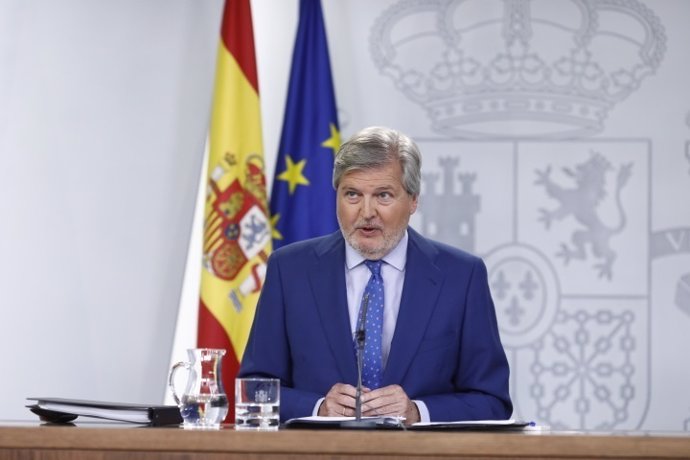 Iñigo Méndez de Vigo en rueda de prensa tras el Consejo de Ministros