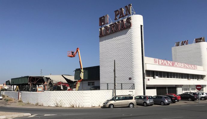 Primeros trabajos de demolición de Pan Arenas para sede de Todolivo
