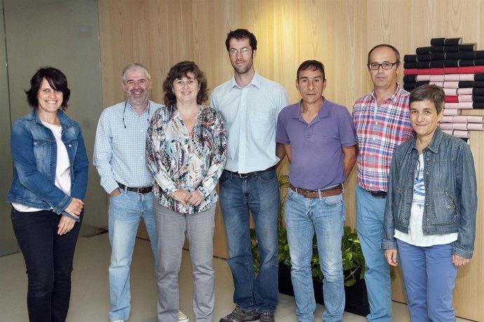 Eva García e Ignacio Gil, con McLoughin y responsables del Departamento y de GAN