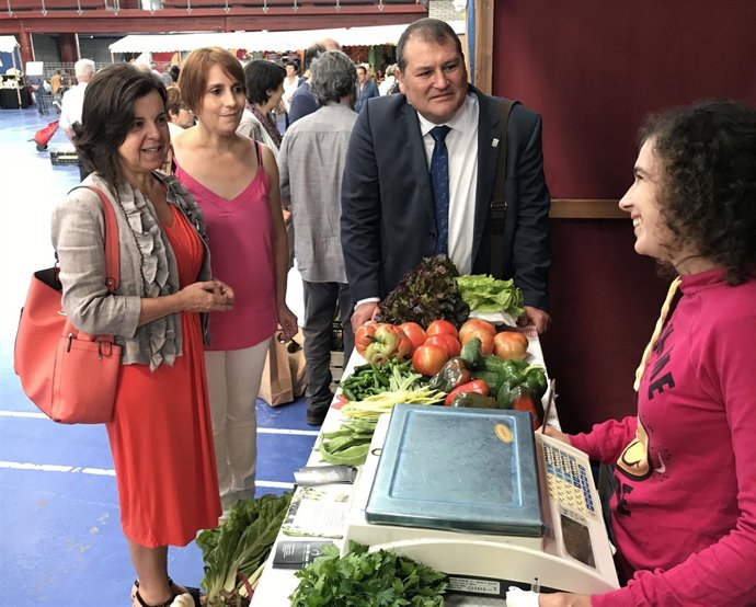 La consejera en el certamen de productos ecológicos