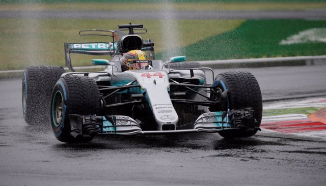 El piloto inglés de Fórmula 1 Lewis Hamilton  