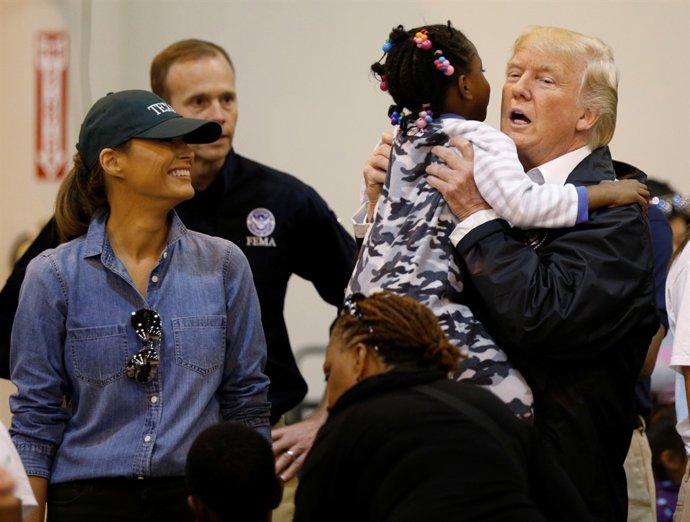 El presidente Donald Trump en Texas tras el paso de 'Harvey'