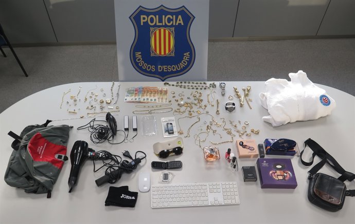  Els objectes requisats al detingut                               