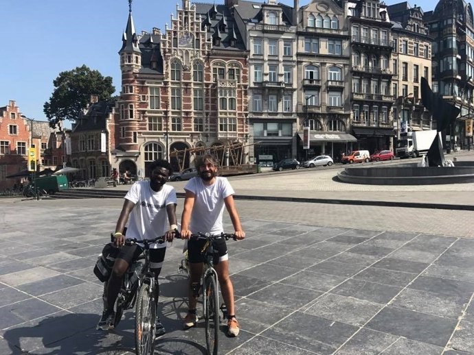 David y Loumkoua en su viaje por Europa